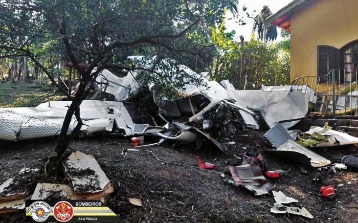 AERONAVE DE PEQUENO PORTE CAIU NA DIVISA ENTRE ATIBAIA E CAMPO LIMPO PAULISTA. DUAS PESSOAS MORRERAM