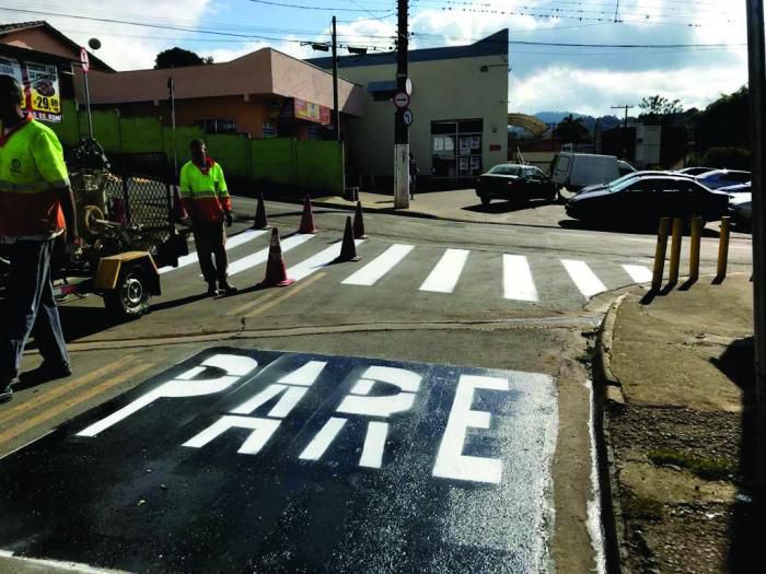 Vereador Zé Machado fiscalizou serviços de pintura de solo e revitalização de praça no bairro do Tanque